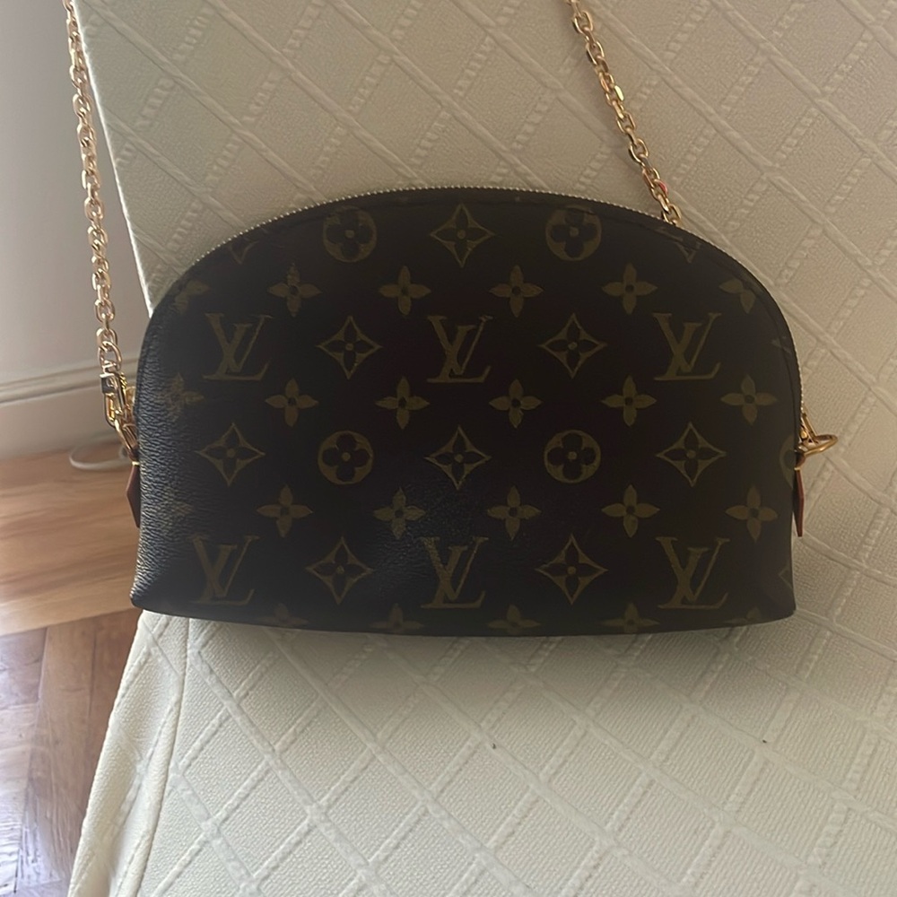 Louis Vuitton 
Cosmetic bag